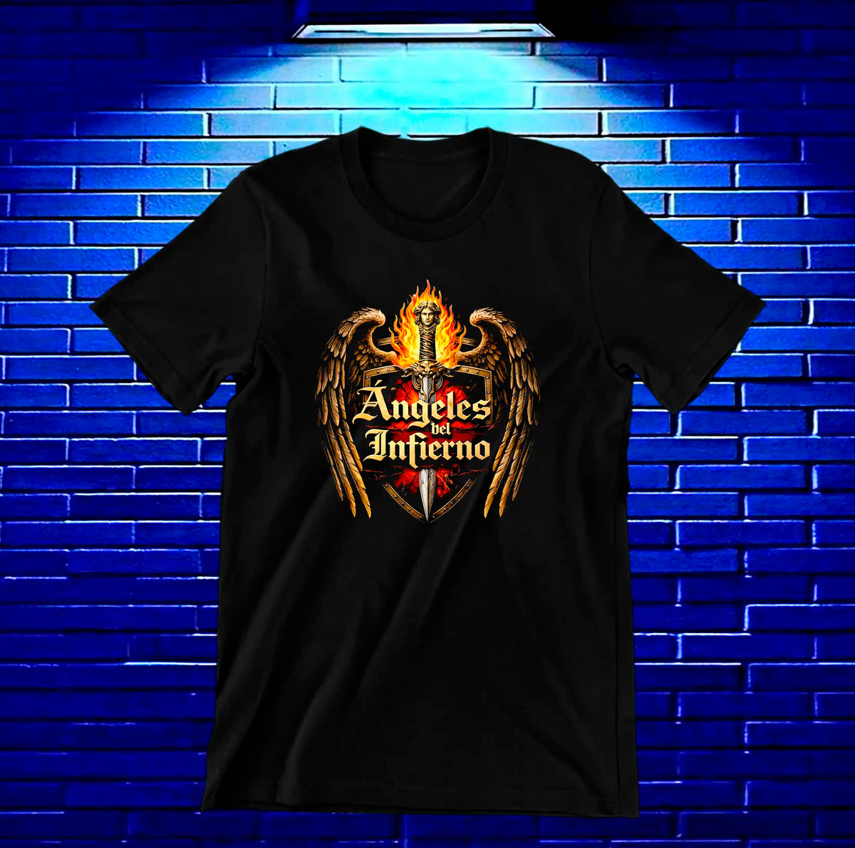Camiseta Ángeles del Infierno – Emblema dorado · Negra