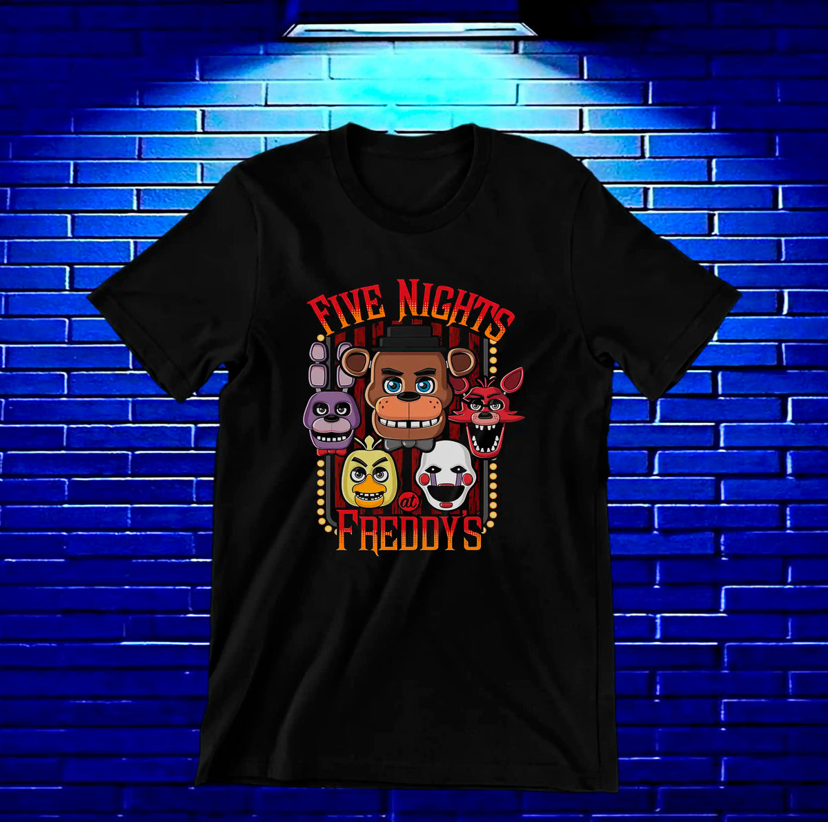 Camiseta Five Nights at Freddy's – Rostros de animatrónicos · Negra