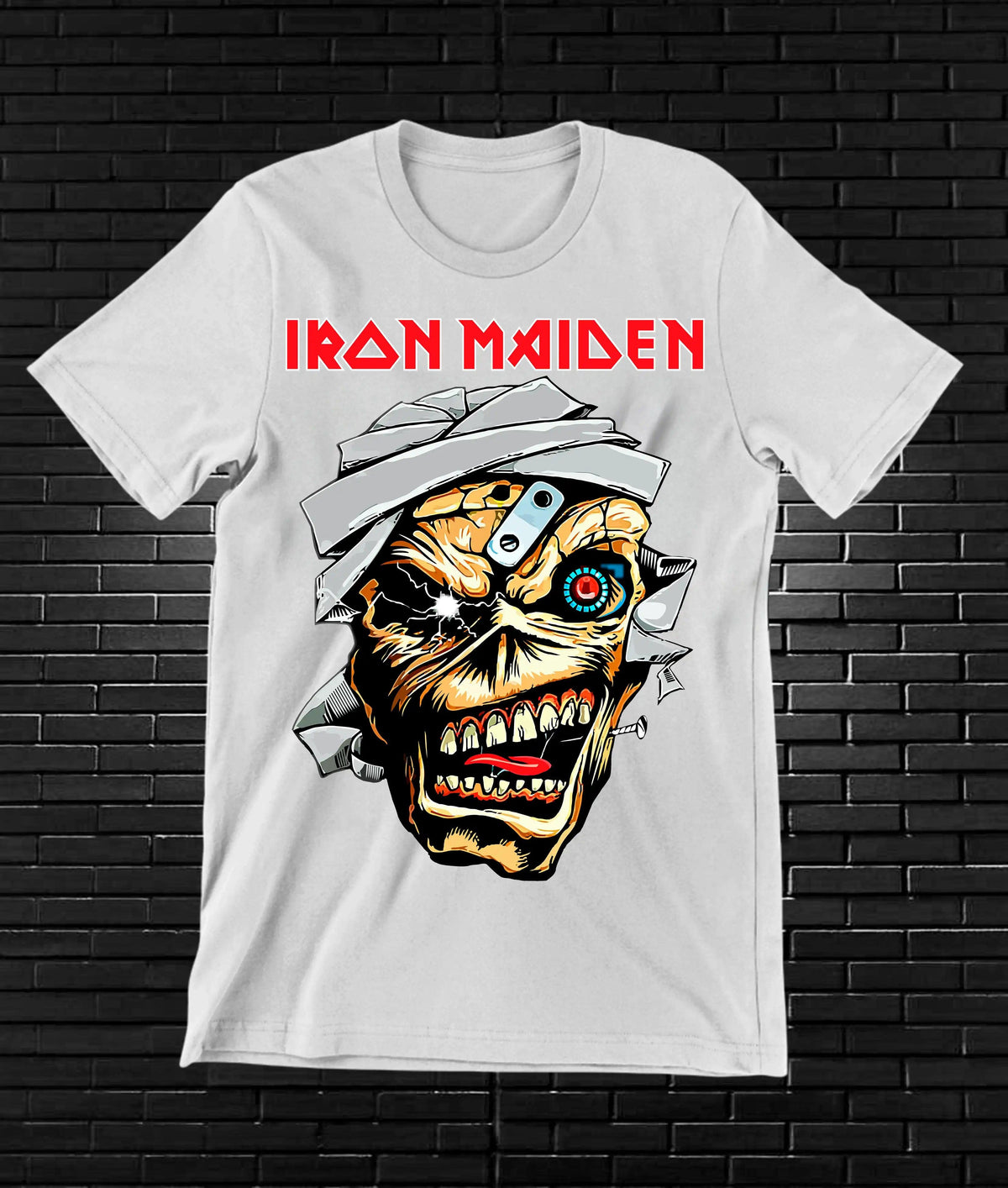 Camiseta Iron Maiden – Eddie · rostro vendado · Blanca