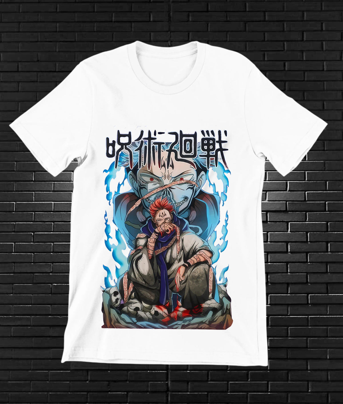 Camiseta Jujutsu Kaisen – Sukuna sentado entre llamas azules · Blanca