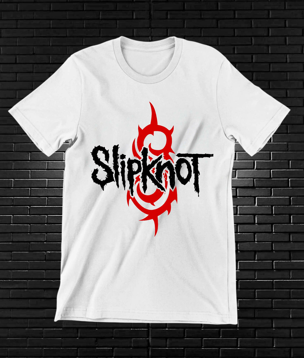 Camiseta Slipknot – Símbolo tribal rojo · Blanca