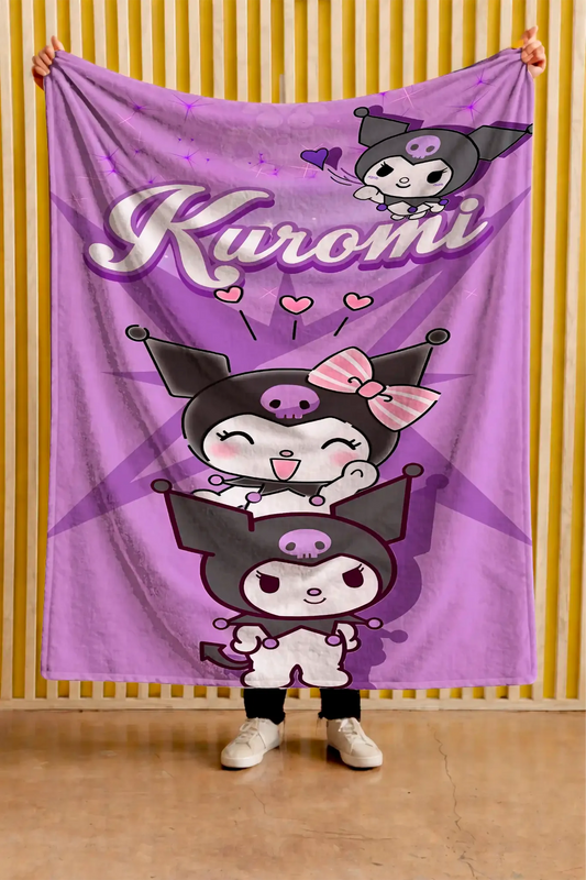 Cobija de Kuromi: Tres Kuromis · fondo lila.