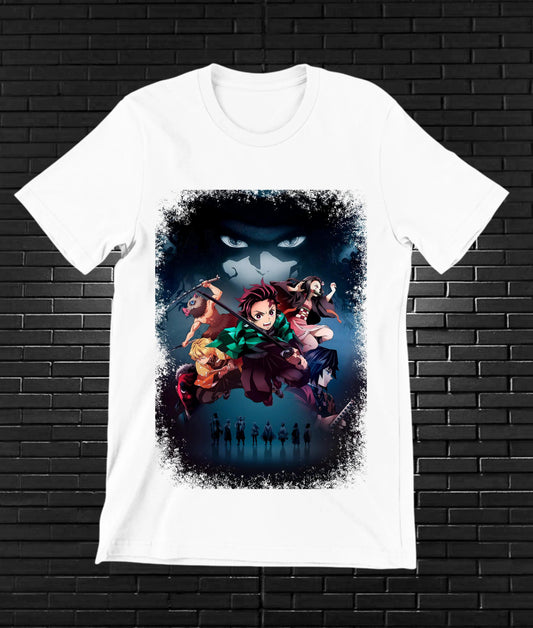 Camiseta Demon Slayer – Tanjiro y compañeros sobre fondo oscuro · Blanca
