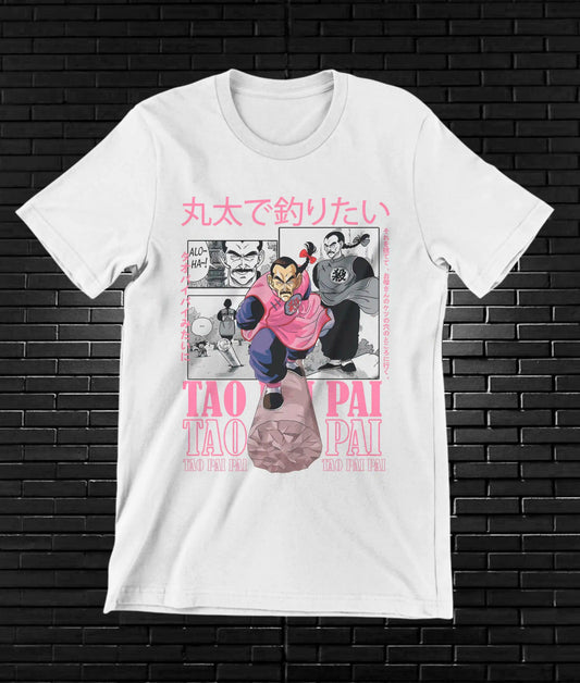 Camiseta Dragon Ball – Tao Pai Pai · cartel rosa · Blanca