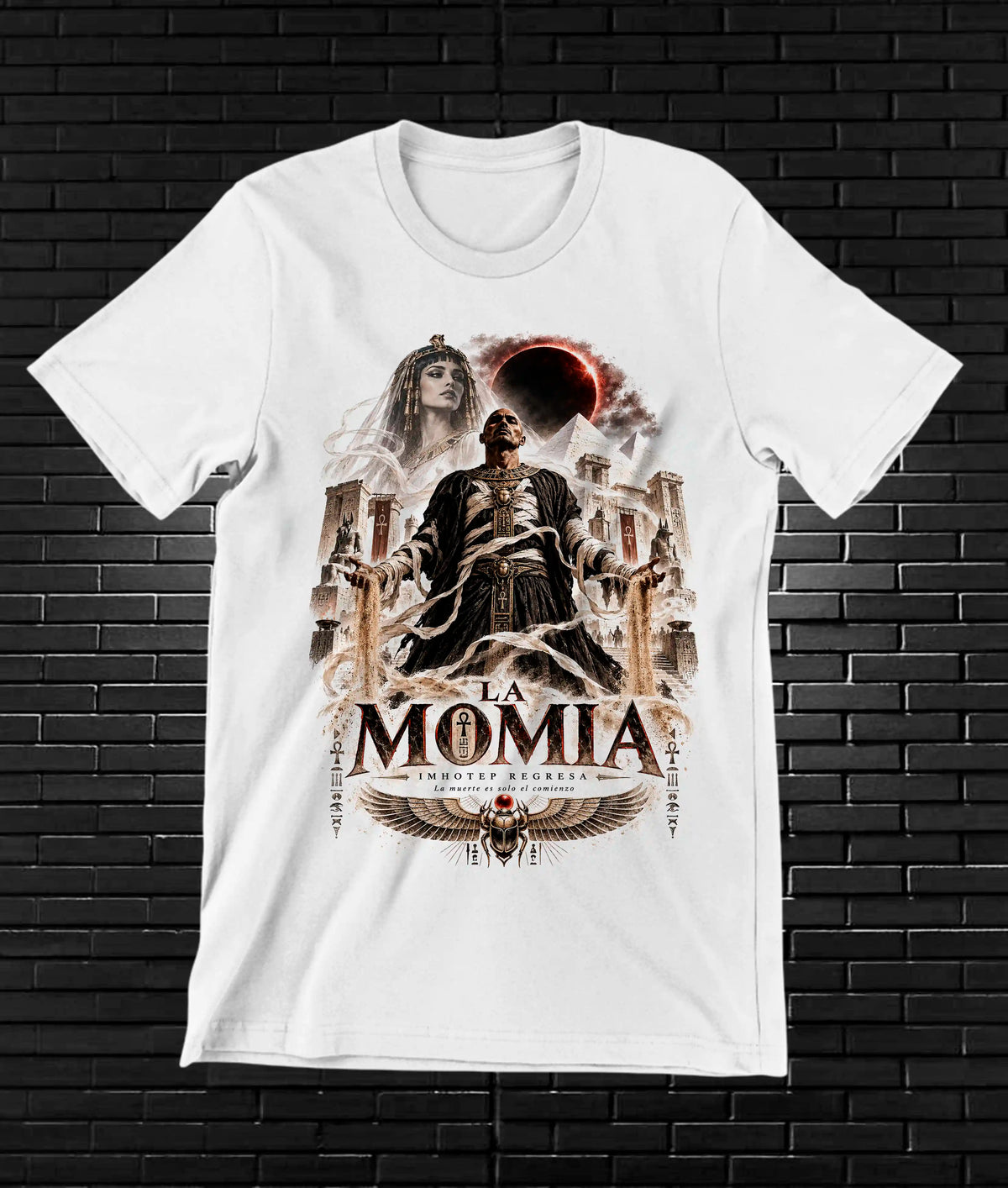 Camiseta La Momia – BAMOR – Diseño NIVRA – Blanco