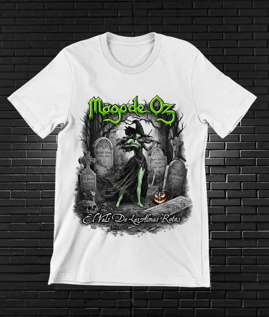 Camiseta Mägo de Oz – Figura encapuchada entre lápidas · Blanca