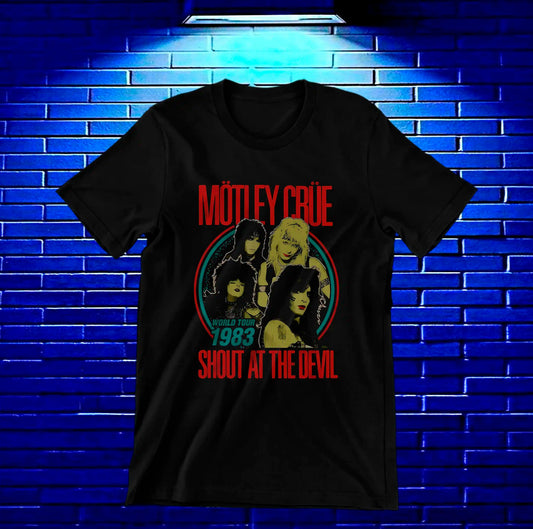 Camiseta Mötley Crüe – Shout at the Devil · retratos · Negra