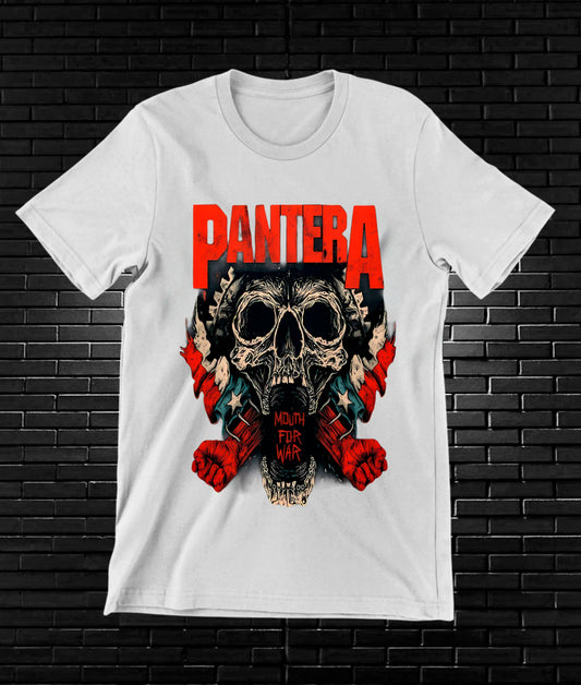 Camiseta Pantera – Calavera entre llamas · Blanca