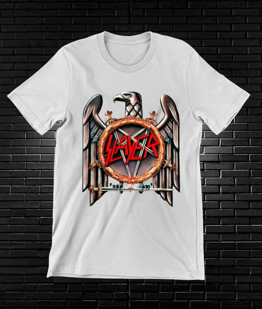 Camiseta Slayer – Emblema de águila plateada · Blanca
