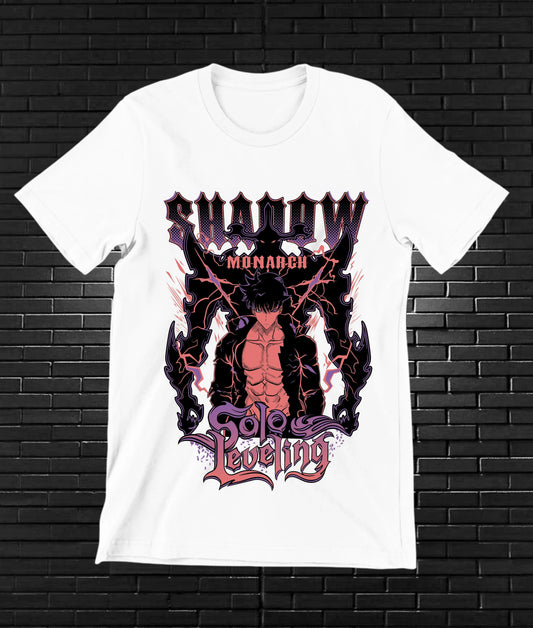 Camiseta Solo Leveling – Sung Jinwoo entre sombras violetas · Blanca