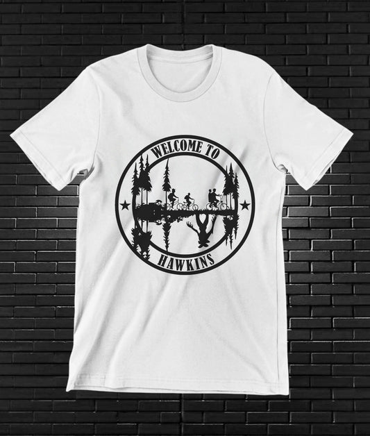 Camiseta Stranger Things – Siluetas en círculo monocromático · Blanca