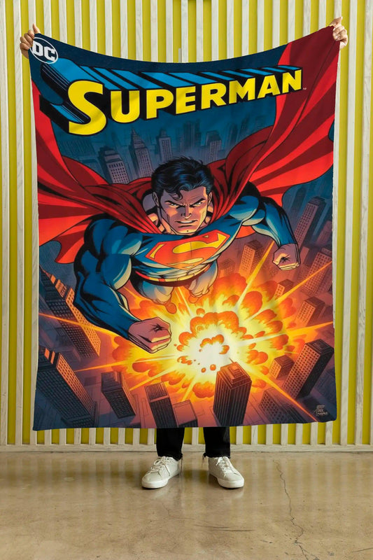 Cobija Superman – Superman · puño y explosión
